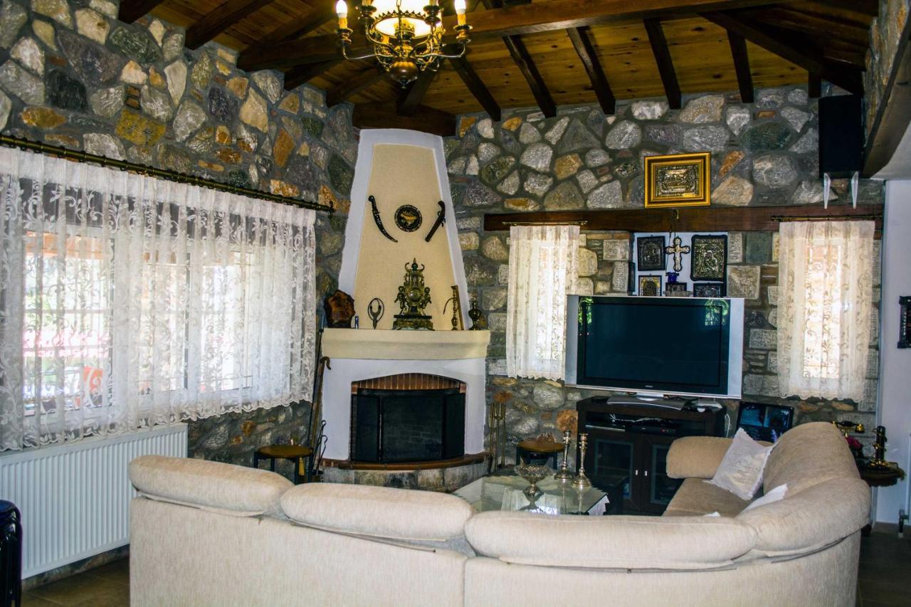 Villa Gem Moni Evaggelistrias Екстериор снимка
